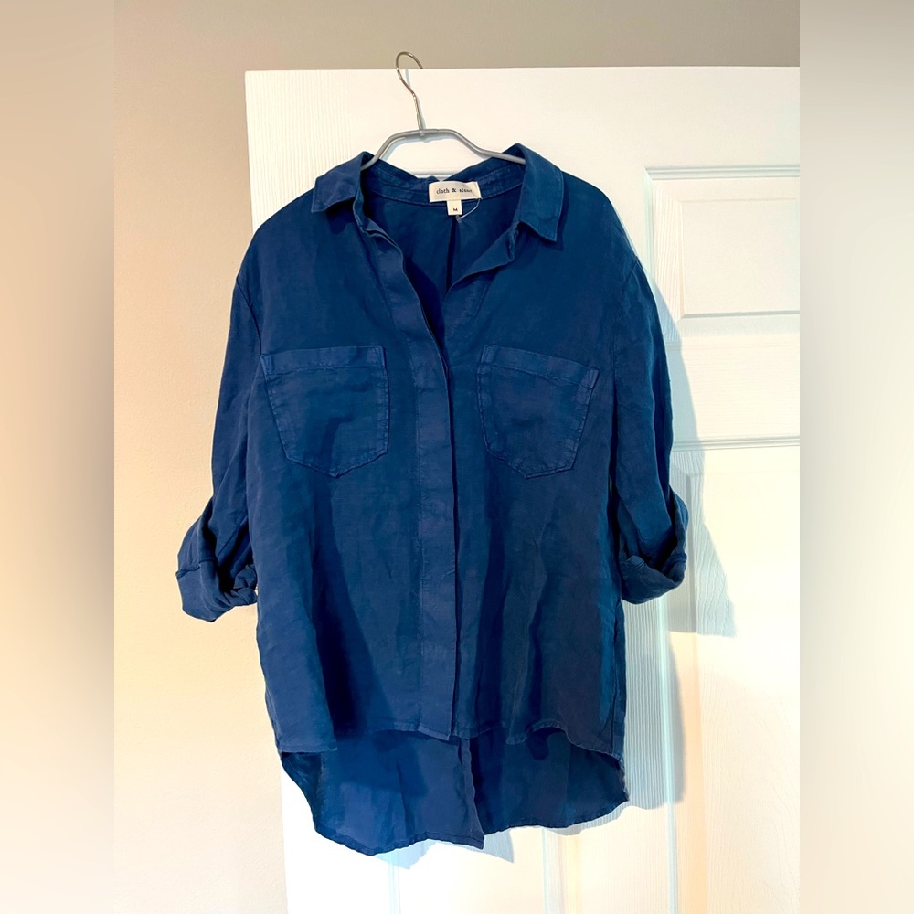 Cloth & Stone blue linen shirt.